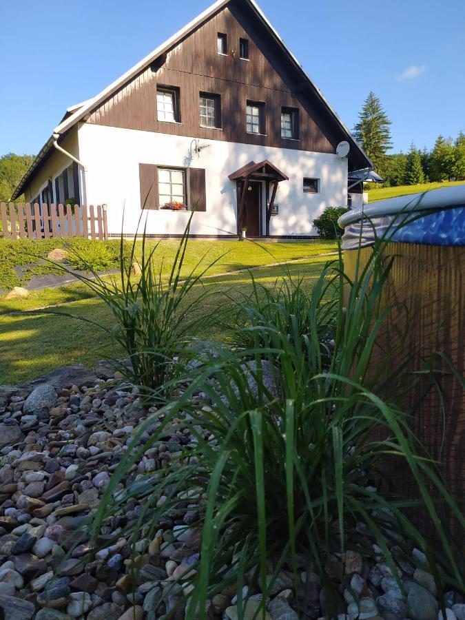Hotel U Tomicku à Paseky nad Jizerou Extérieur photo