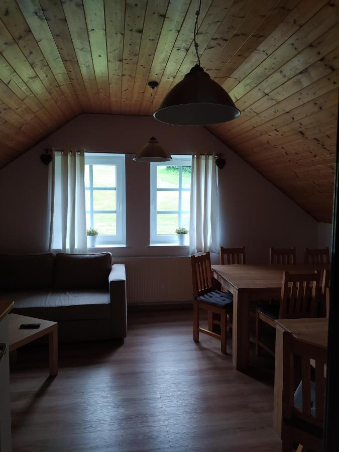 Hotel U Tomicku à Paseky nad Jizerou Extérieur photo