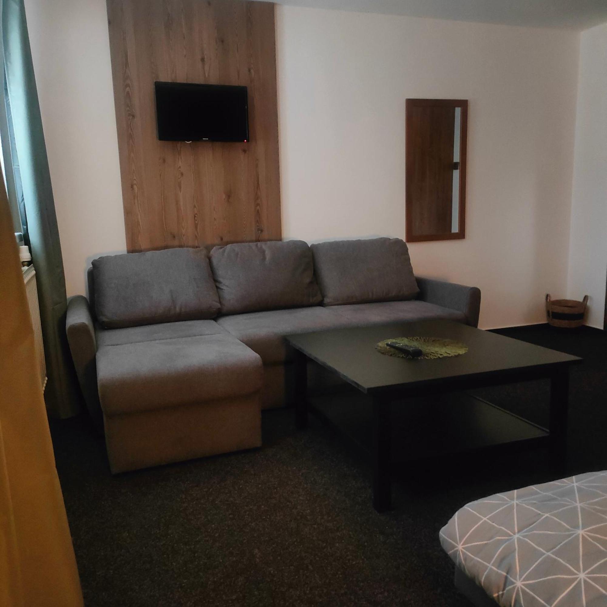 Hotel U Tomicku à Paseky nad Jizerou Extérieur photo
